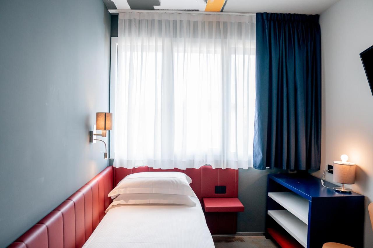 K Modern Hotel Peschiera del Garda Bagian luar foto