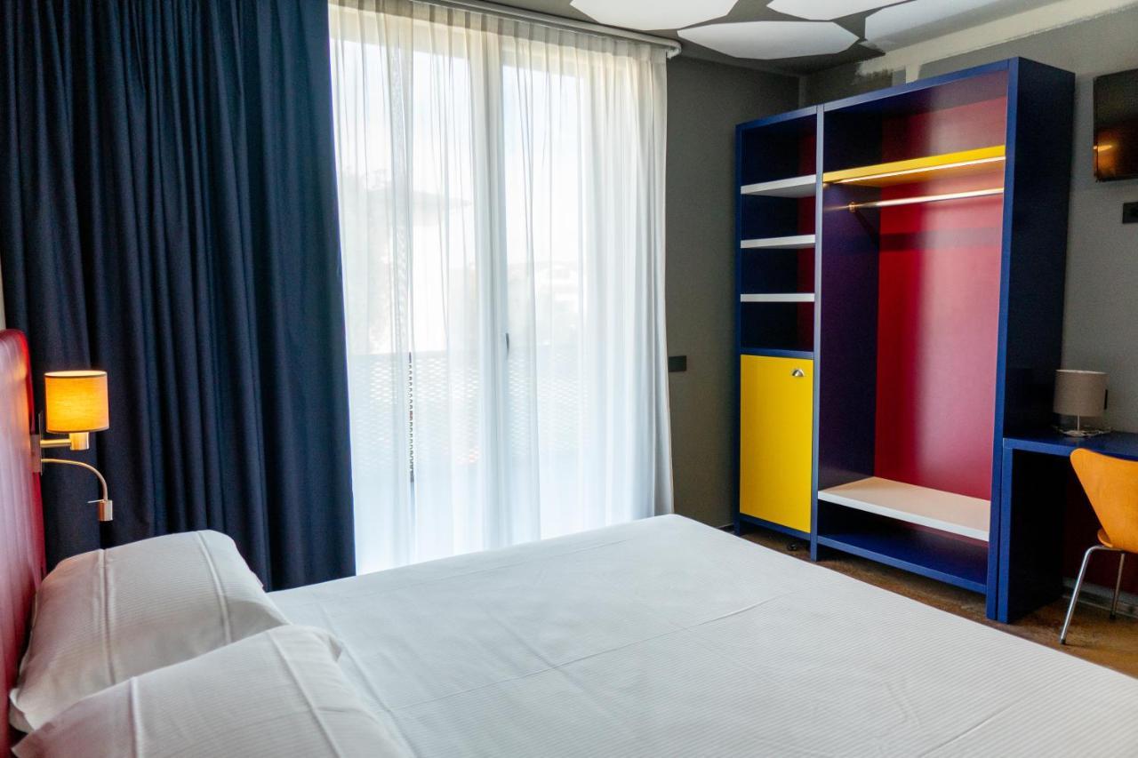 K Modern Hotel Peschiera del Garda Bagian luar foto