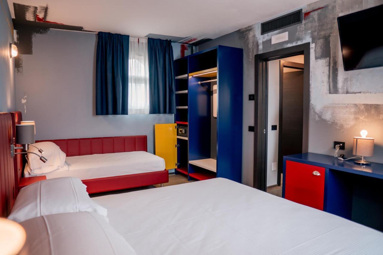 K Modern Hotel Peschiera del Garda Bagian luar foto