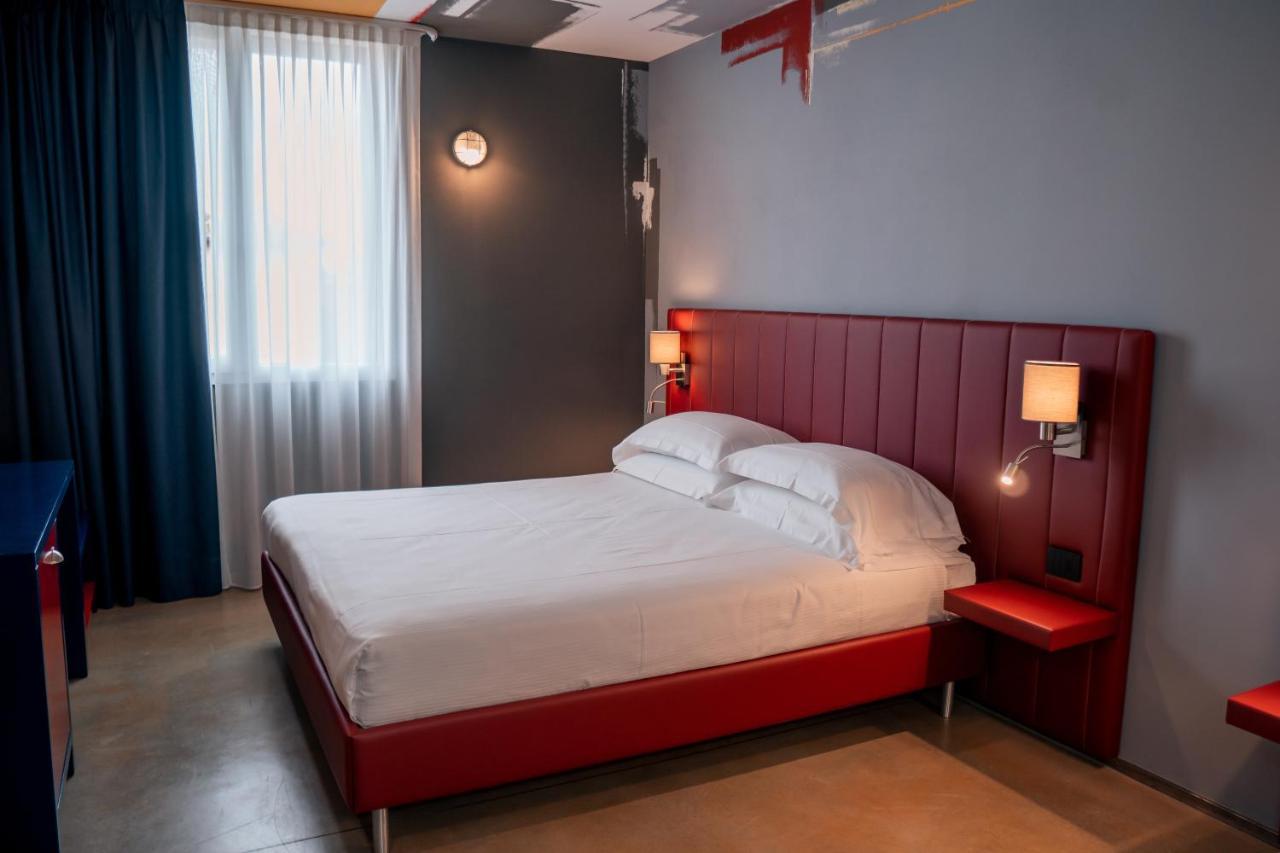 K Modern Hotel Peschiera del Garda Bagian luar foto