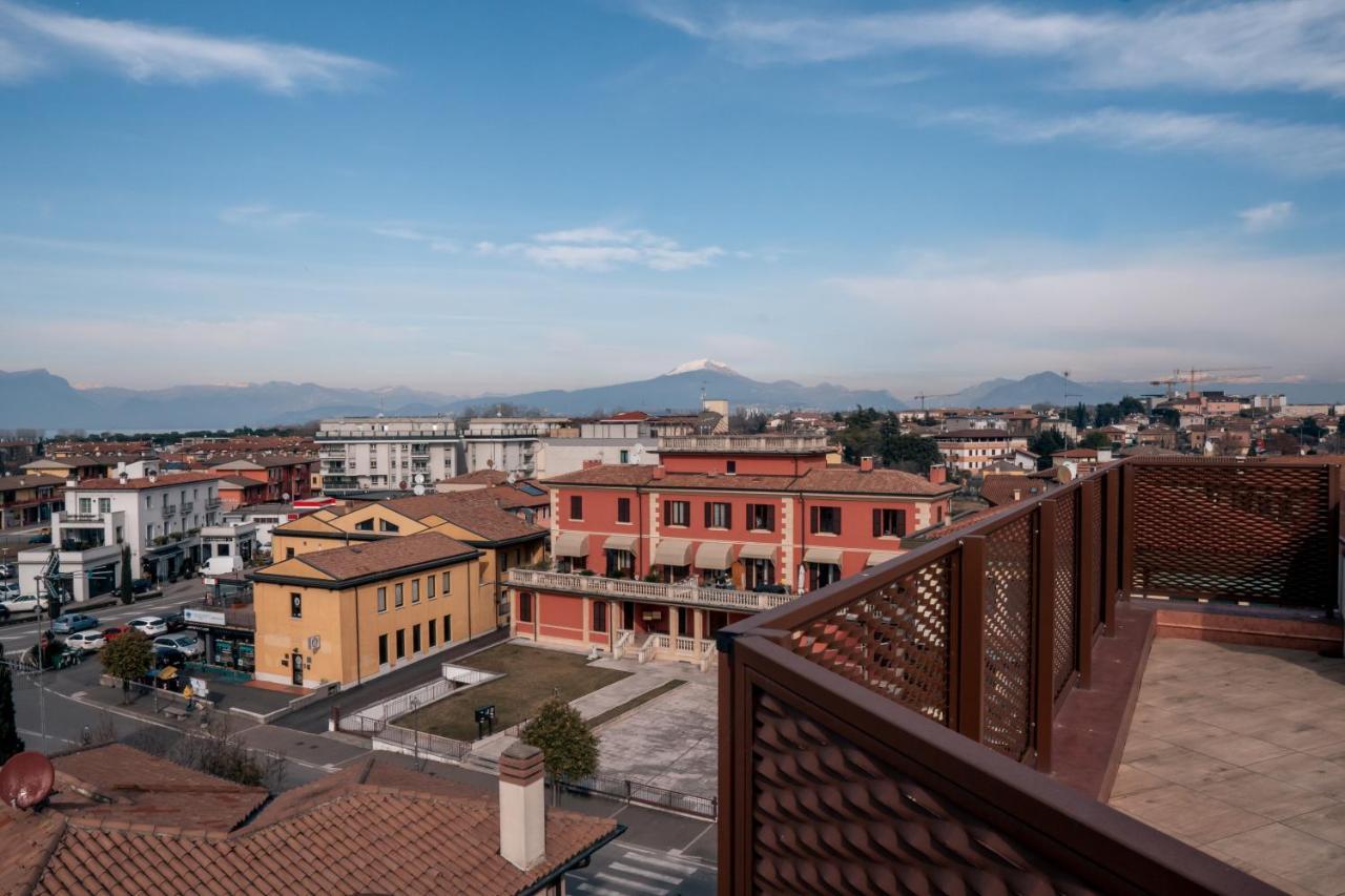 K Modern Hotel Peschiera del Garda Bagian luar foto